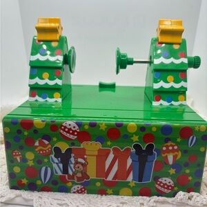 Christmas ornament spinner. New